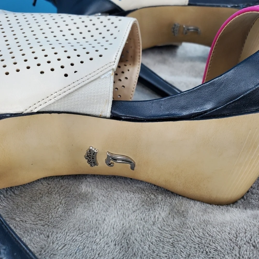 Juicy Couture pink, black and tan strappy heels 7
